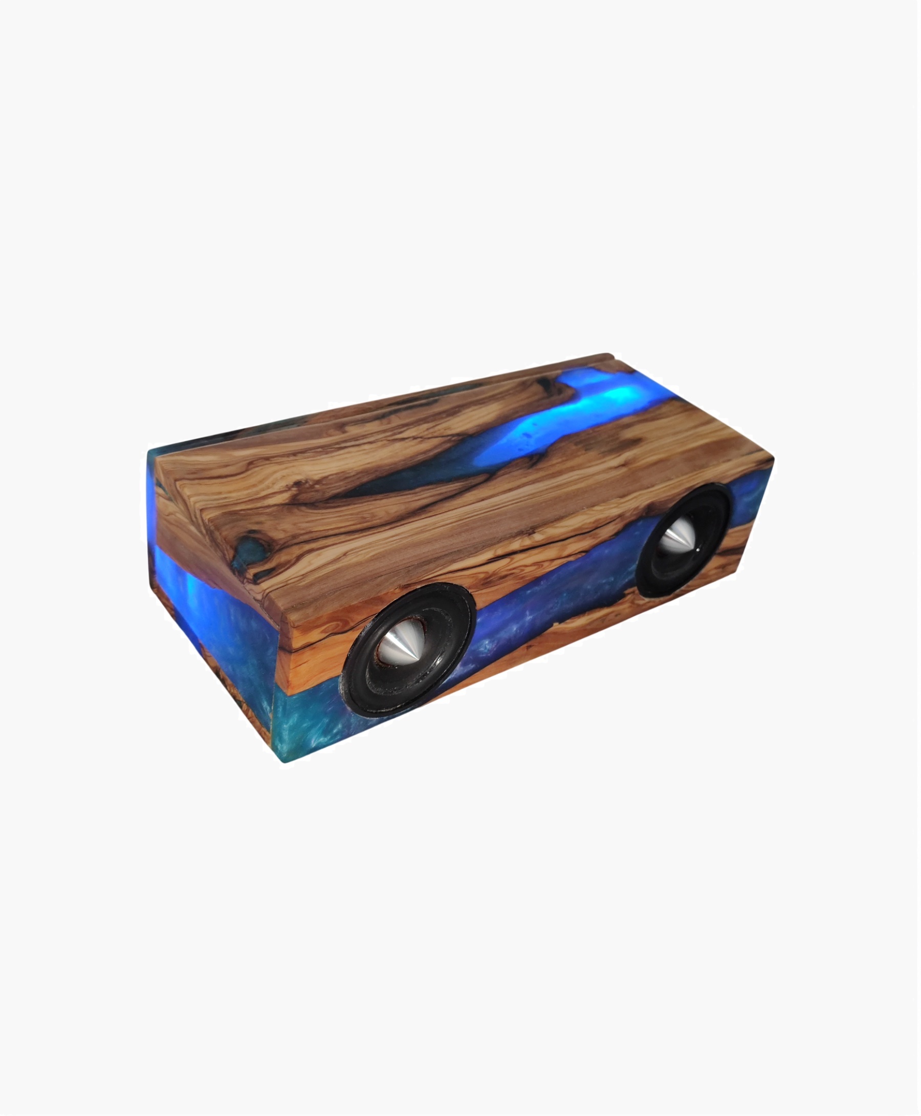 Mobili con inserti in resina