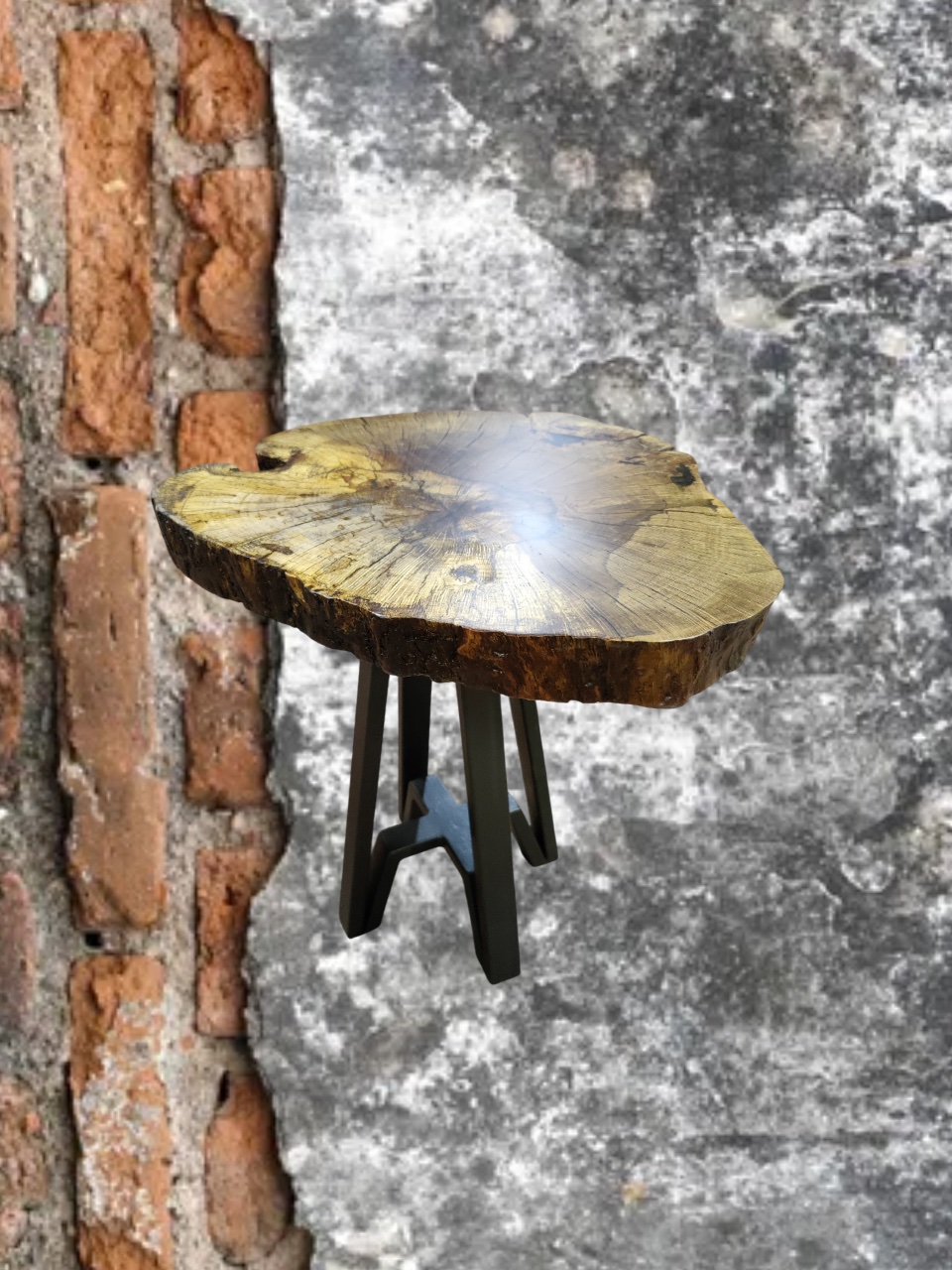 Dettaglio di una lavorazione in falegnameria