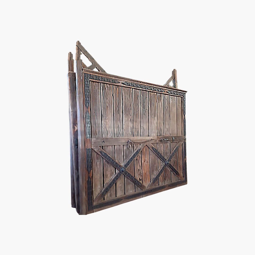 Portoni in legno su misura per interni ed esterni